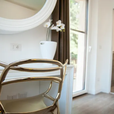 Ciuri Maison De Charme Bed & Breakfast 2*