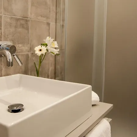 Ciuri Maison De Charme Bed & Breakfast 2*