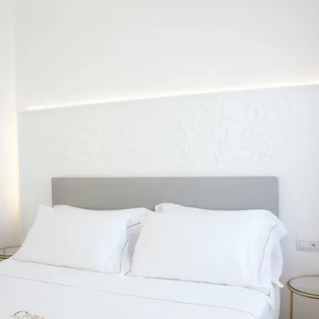 Ciuri Maison De Charme Bed & Breakfast 2*